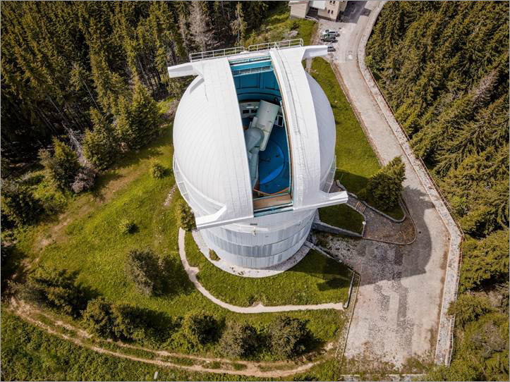 Description: D:\Отвореният купол на 2-м телескоп - сн. В. Паскалев.jpg