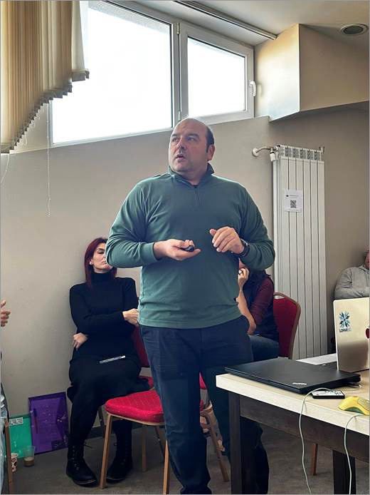 Description: ../../../593461718_1270328418459558_1330099595527138122_n.jpg